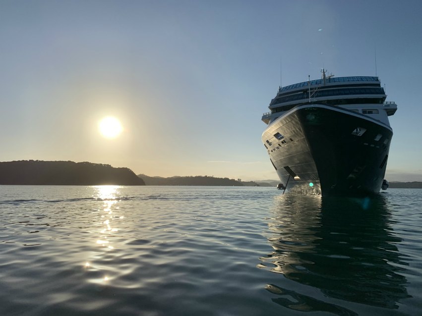 <h2>2019 New Zealand & Sydney Golf Cruise</h2>Azamara Quest (Jan)